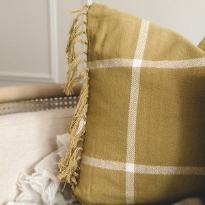 NWT Slub Flannel Plaid 18" Pillow